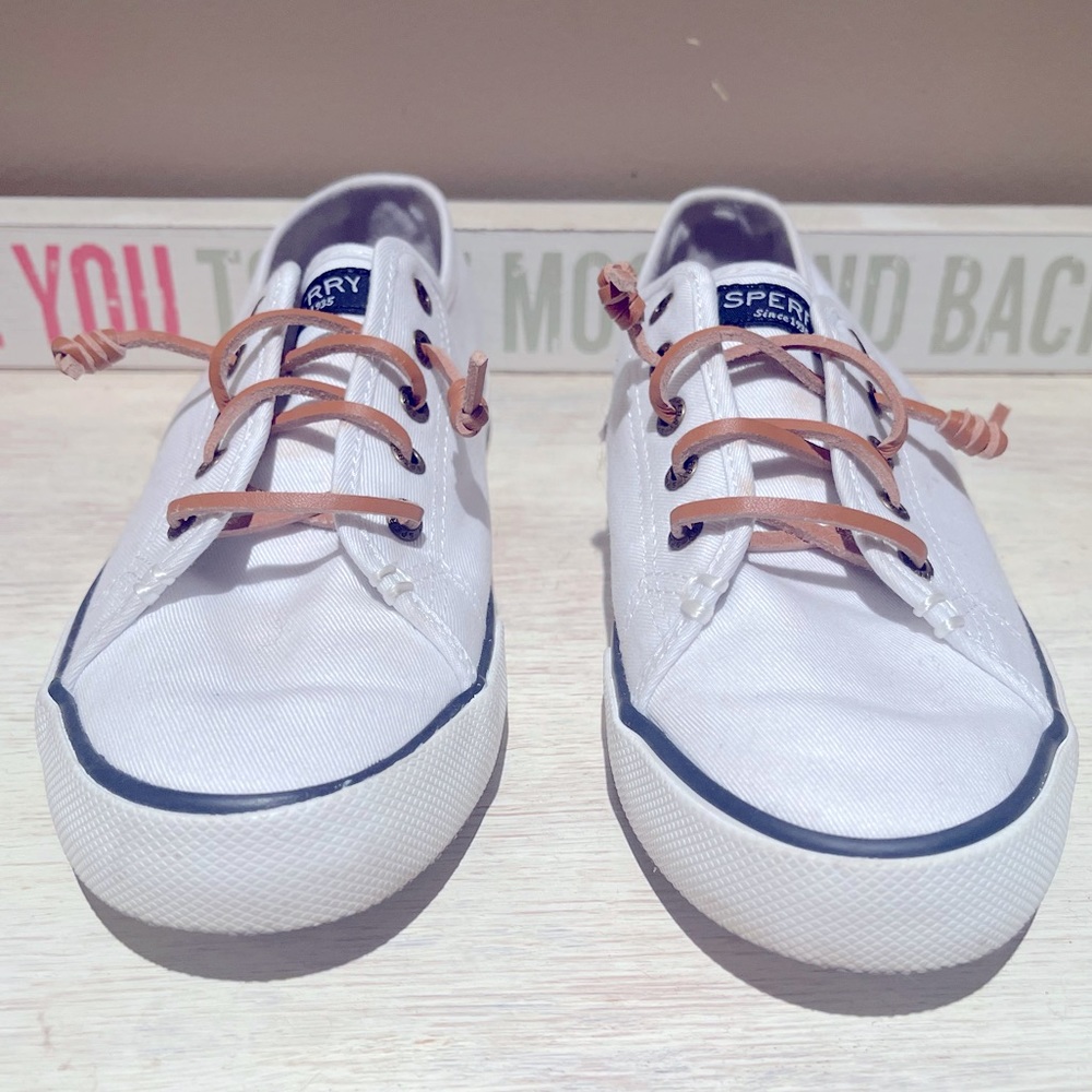 Sperry boat shoe size 7
